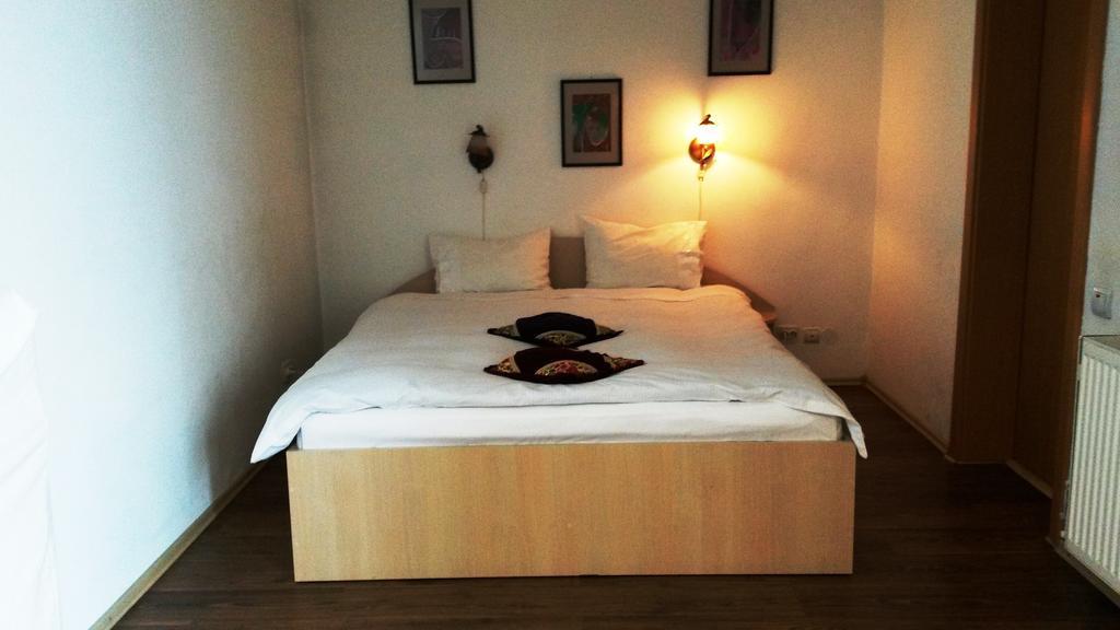 Lucas 10 Apartments Κλουζ-Ναπόκα Δωμάτιο φωτογραφία